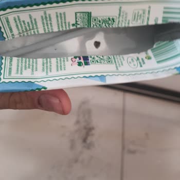 Yörsan Sütünde Kurt Ve Hijyen Sorunu, Müşteri Hizmetlerine Ulaşılamıyor