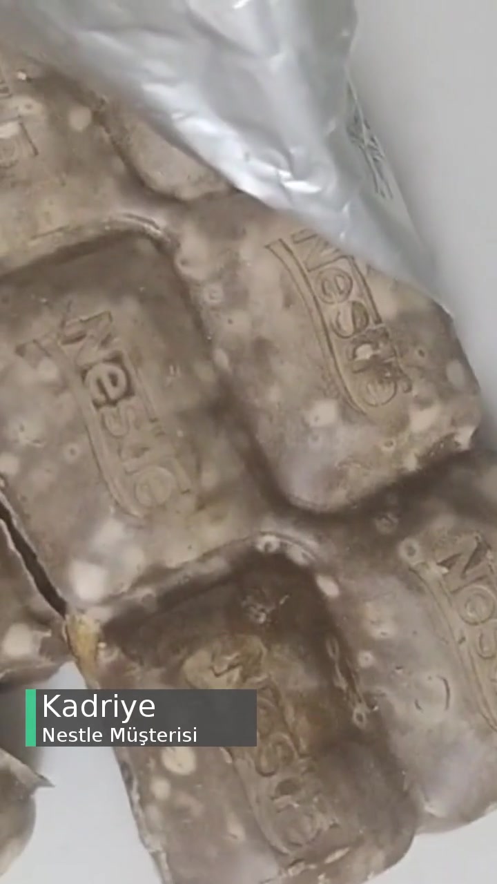 Nestle Damak Çikolata Bozuk Çıktı! videonun kapak resmi