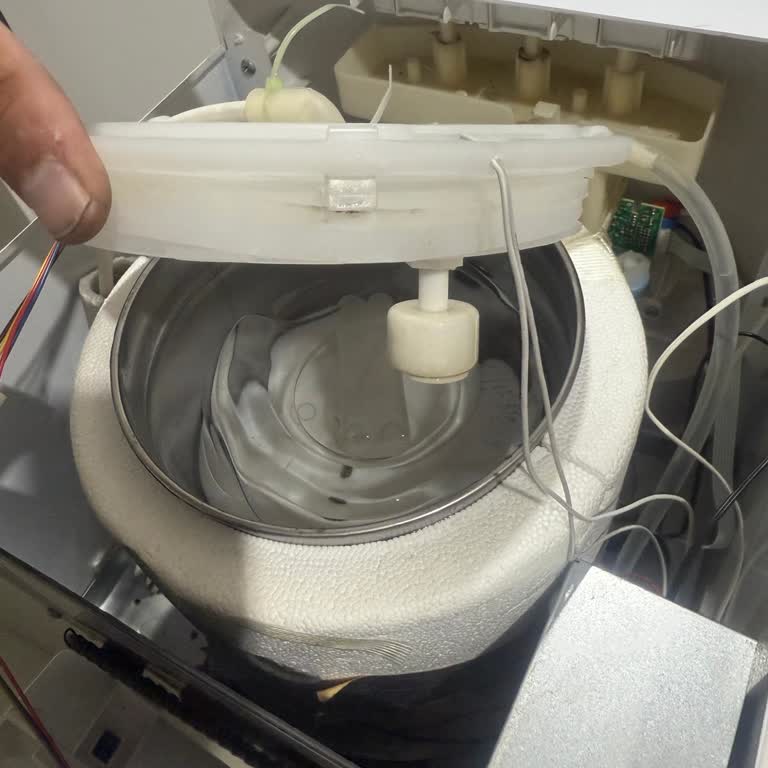 Bosch Su Sebilinde Tekrarlayan Arıza Ve Yüksek Tamir Ücretleri Nedeniyle Kalıcı Çözüm Talebi