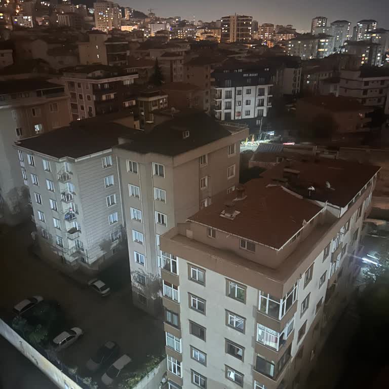 Kartal Yakacık'ta Aylardır Süren Elektrik Kesintileri Hayatı Felç Ediyor