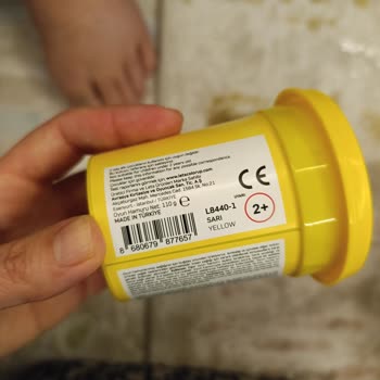 Oyun Hamurunda Alerjik Reaksiyon Ve Güvenlik Belgesi Eksikliği Endişesi