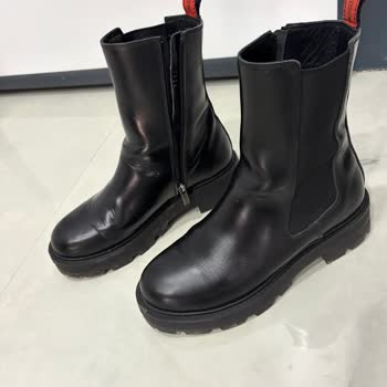 Aldığım Deri Botta Çizgi Ve Rahatsızlık Sorunu, Değişim Talebim Reddedildi