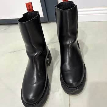 Aldığım Deri Botta Çizgi Ve Rahatsızlık Sorunu, Değişim Talebim Reddedildi