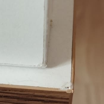 Kusurlu Mobilya Satışı Ve Mağazada Yaşanan Aşağılayıcı Tutum