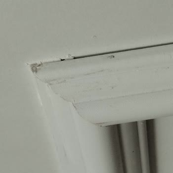 Kusurlu Mobilya Satışı Ve Mağazada Yaşanan Aşağılayıcı Tutum