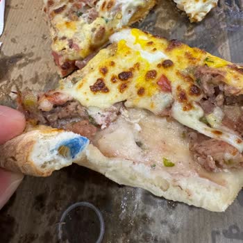 Yemeğimden Plastik Eldiven Çıktı, Hijyen Ve İlgisizlik Şoku!