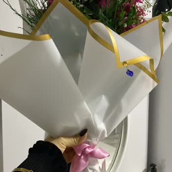 Şişli Sabuncakis Çiçek Siparişle Alakasız Ürün Gönderildi, İade Talebim Reddedildi!