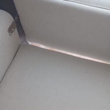 Kırık Koltuk, Yanlış Ayaklar Ve Mağazadan Tehditkâr Yaklaşım Mağduriyeti