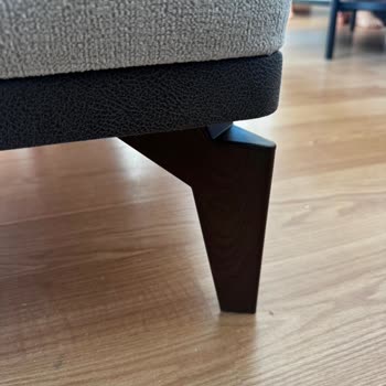 Kırık Koltuk, Yanlış Ayaklar Ve Mağazadan Tehditkâr Yaklaşım Mağduriyeti