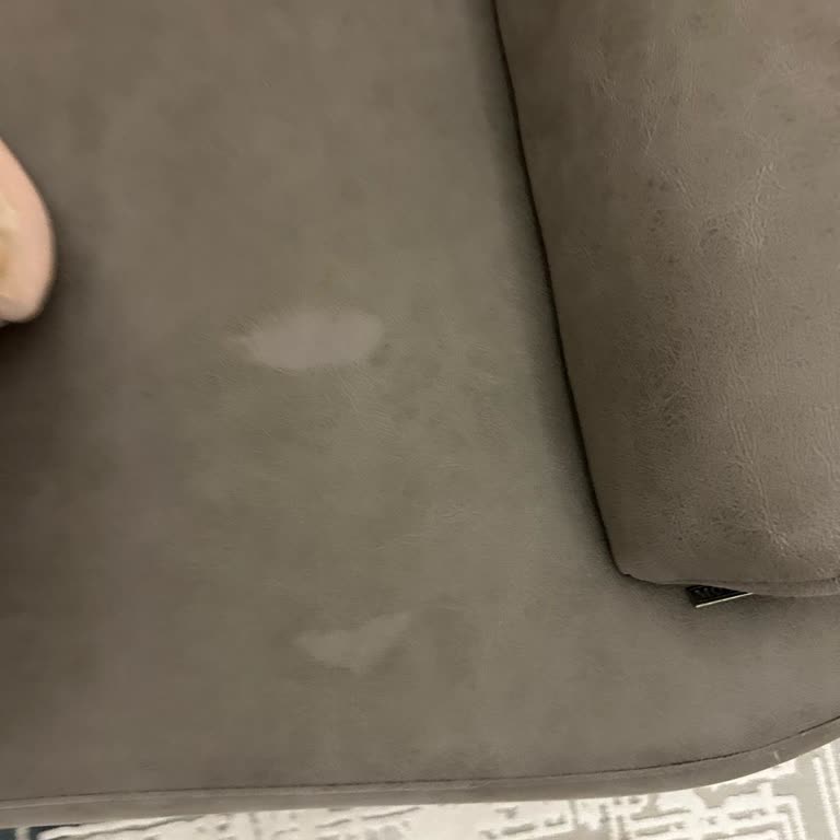 Yeni Alınan Koltuk Takımında Kısa Sürede Renk Solması Mağduriyeti