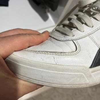 Kısa Sürede Derisi Çatlayan Ayakkabı İçin Yetersiz İnceleme Ve Çözüm Talebi