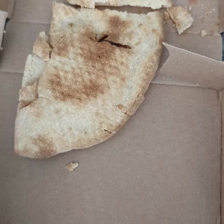 Domino's Pizza Soğuk Ve Özensiz Teslimat, Yetersiz Çözüm Teklifiyle Hayal Kırıklığı