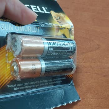 Kullanılmamış Duracell Pillerin Ambalajında Akma Yapması