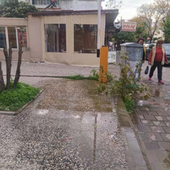 Kaldırım Ve Altyapı Sorunları Güvenliği Tehdit Ediyor: Acil Çözüm Bekliyoruz
