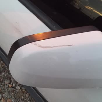 Yakıt Dolumu Sırasında Görevli Hatası Nedeniyle Araçta Hasar Ve İlgisiz Yaklaşım