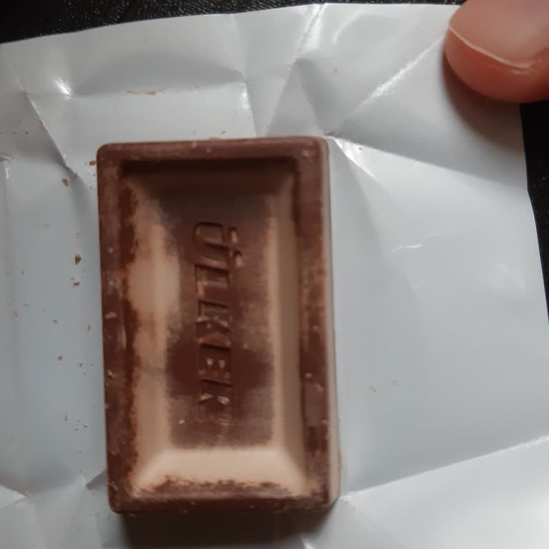 Aldığım Ülker Napoliten Çikolatalarda Beyaz Lekelerle Karşılaştım