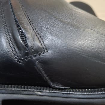 Deery Ayakkabı Gelen Ayakkabının Dikiş Kısmı Bariz Şekilde Defolu