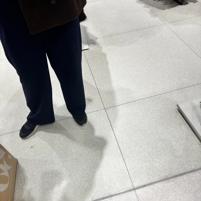 Defolu Ürünler Ve Uzun Bekleme Nedeniyle Mağazada Yaşanan Mağduriyet