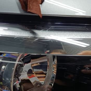 Renault Sıfır Araçta Teslimat Sırasında Çizikli Far Ve İlgisizlik