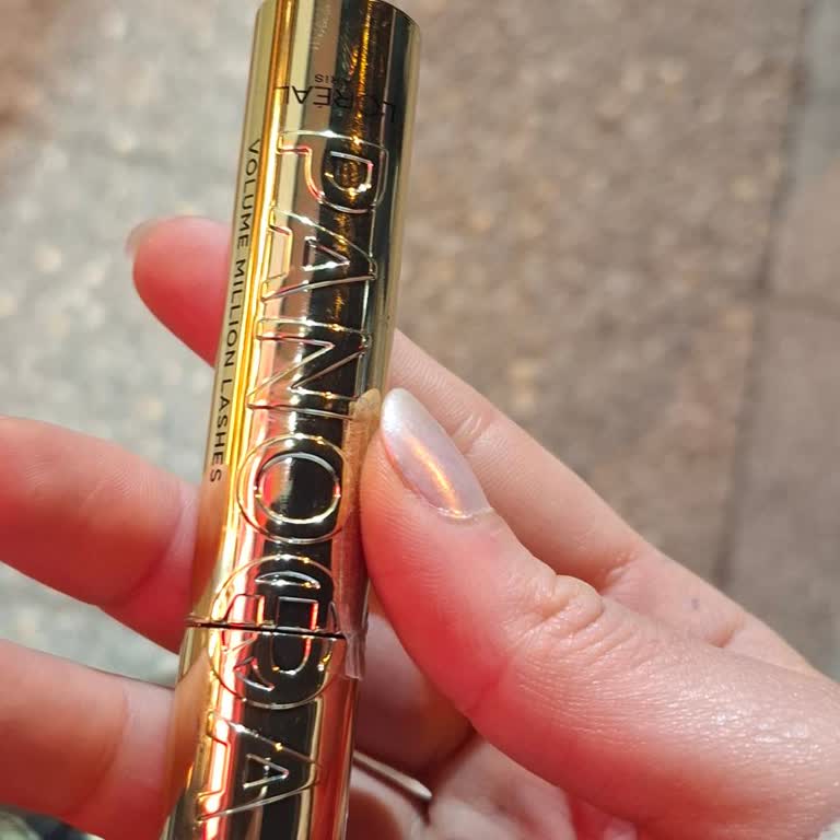 Bozuk Maskara Ve Saygısız Mağaza Davranışı