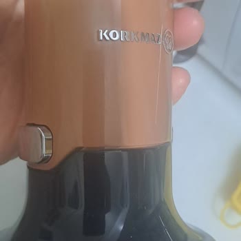Ek