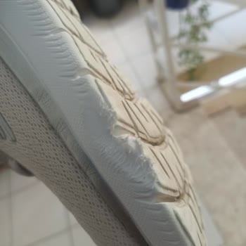 Kısa Sürede Yırtılan Ayakkabıya Garanti Desteği Sağlanmadı