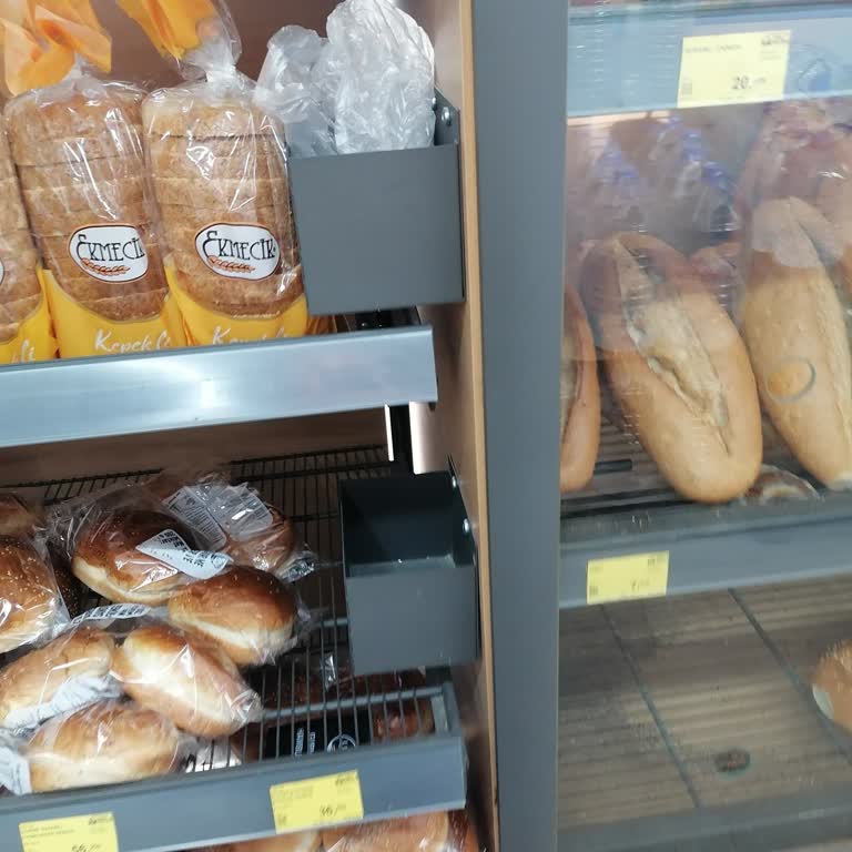 BİM Şubesinde Eldiven Eksikliği Hijyen Sorununa Yol Açıyor