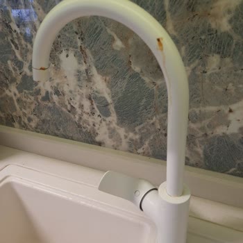 Bir Yıl İçinde Paslanan Batarya Ve Kale’den Yetersiz Çözüm