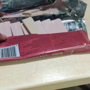 Aldığım Eti Hoşbeş Gofretlerde Üretim Hatası Ve Mağduriyet