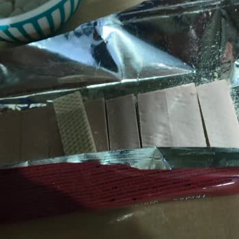 Aldığım Eti Hoşbeş Gofretlerde Üretim Hatası Ve Mağduriyet