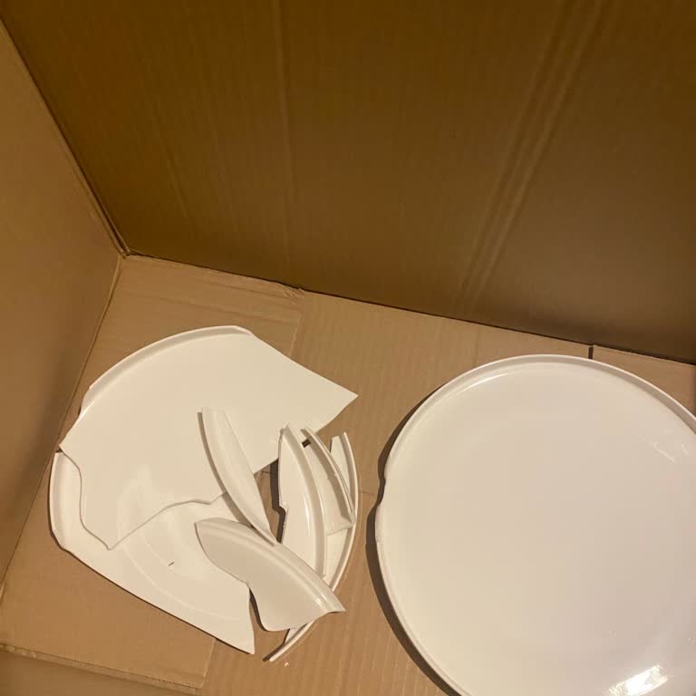 Karaca Züccaciye Çeyiz İçin Aldığım Yemek Takımı Eksik Ve Kırık Parça Sorunu Çözülemiyor