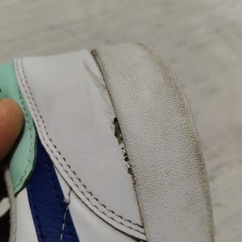 Kısa Sürede Deforme Olan Reebok Ayakkabı Hayal Kırıklığı Yarattı