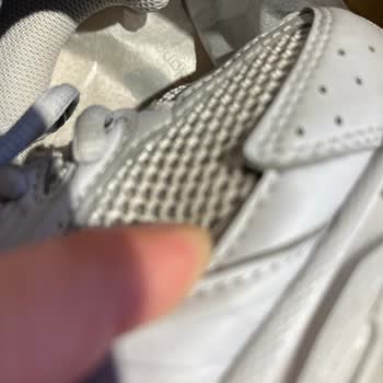 Satın Alınan Ayakkabının Kısa Sürede Yırtılması Ve Olumsuz İnceleme Sonucu