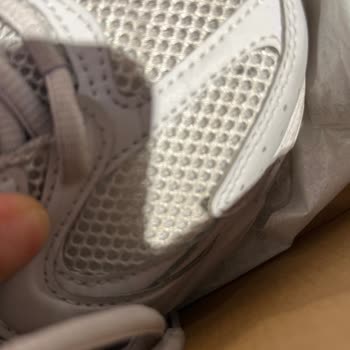 Satın Alınan Ayakkabının Kısa Sürede Yırtılması Ve Olumsuz İnceleme Sonucu