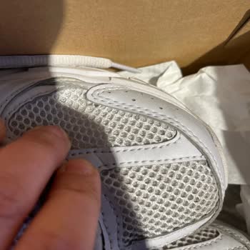 Satın Alınan Ayakkabının Kısa Sürede Yırtılması Ve Olumsuz İnceleme Sonucu