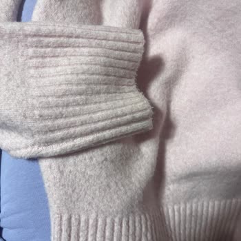 Zara'dan Alınan Kazak Kısa Sürede Tüylendi, Değişim Veya İade Talep Ediyorum