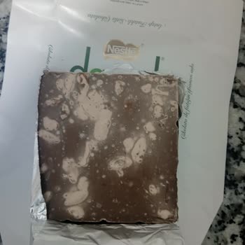 Aldığım Nestle Damak Çikolatada Küf Ve Kötü Tatla Karşılaştım