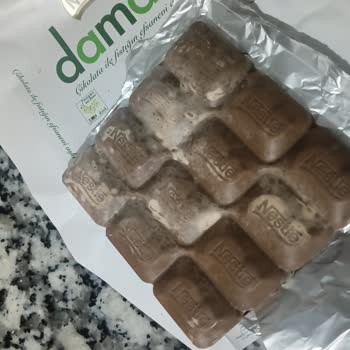 Aldığım Nestle Damak Çikolatada Küf Ve Kötü Tatla Karşılaştım