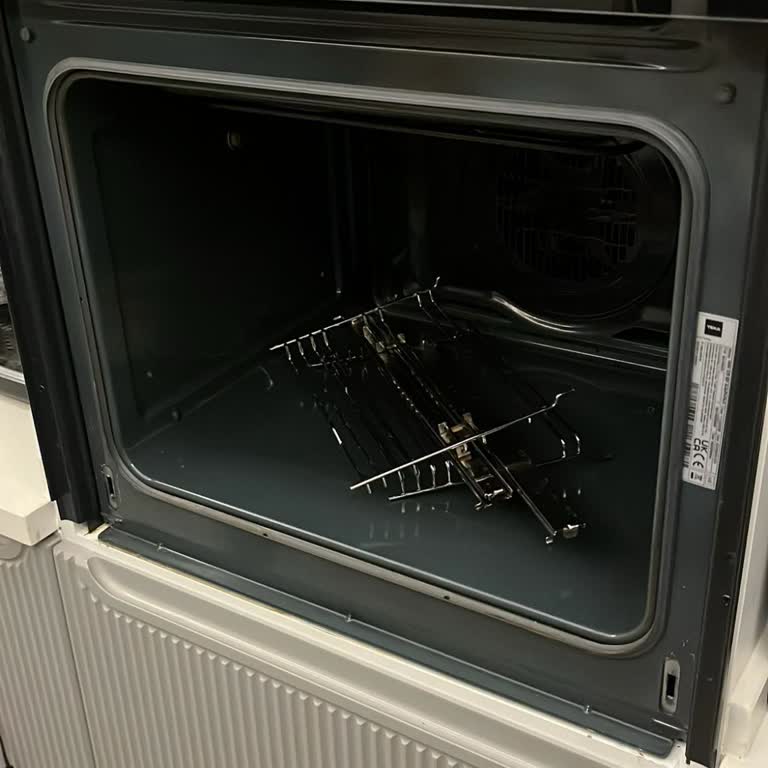 Teka Ankastre Fırın Menteşe Sorunu 23 Gündür Çözülemedi, Mağduriyetim Giderilmiyor