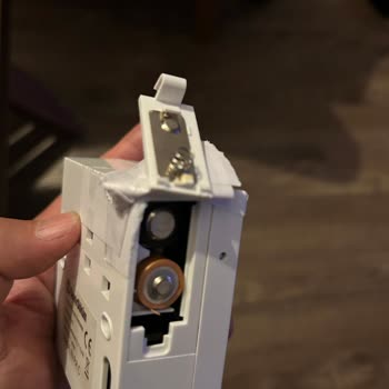 Pil Kapağı Kırıldı, Garanti Ve Hızlı Çözüm Talebi