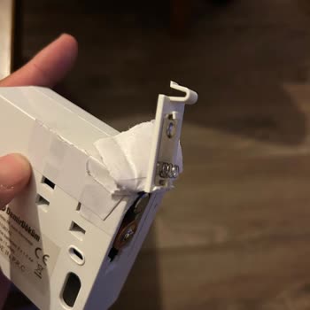 Pil Kapağı Kırıldı, Garanti Ve Hızlı Çözüm Talebi