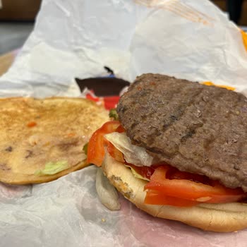 Burger King'de Yanlış Hazırlanan Menü, Yetersiz Telafi Ve Hijyen Sorunları Sonrası Sağlık Problemi Yaşadım