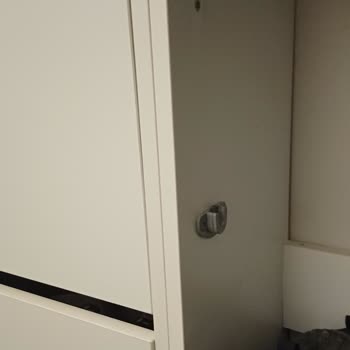 Adore Ayakkabılığın Plastik Parça Sorunu Nedeniyle Kullanılamaz Hale Gelmesi