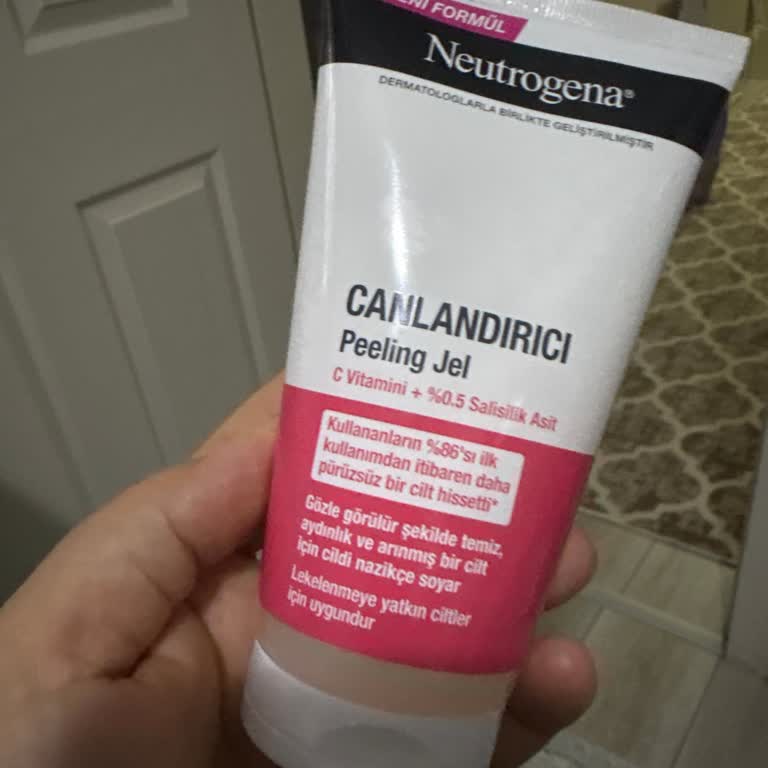Neutrogena Peeling Jel Cildimde Yanma Ve Kızarıklığa Sebep Oldu