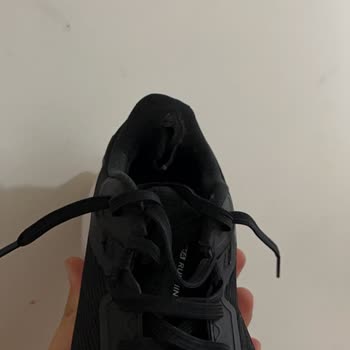 Kısa Sürede Deforme Olan Ayakkabıya Sıfır Destek!