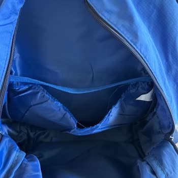 Solicito cambio de mochila escolar GAP por daño interno en poco tiempo