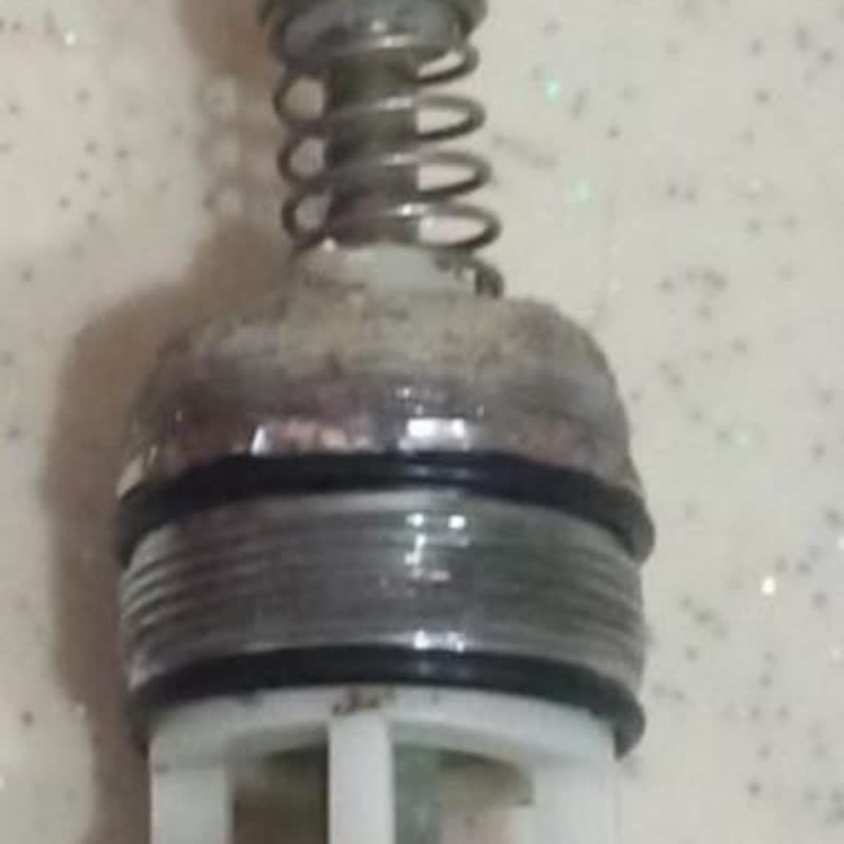 Teska Muslukta Artan Su Kaçağı Günlük Yaşamı Olumsuz Etkiliyor