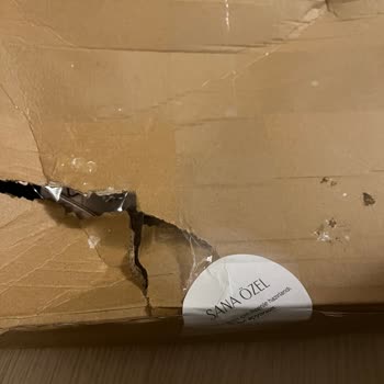 Dagi Açılmış Kutu Nedeniyle Gizlilik Ve Güven Kaybı Yaşadım