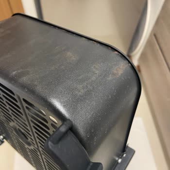 Philips Airfryer İç Haznesi İlk Yıkamada Paslandı, Yetkili Servis Kullanıcı Hatası Dedi