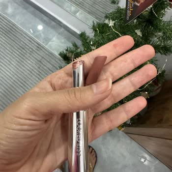 Mac Cosmetics Locked Kiss Serisi Rujda Üretim Hatası